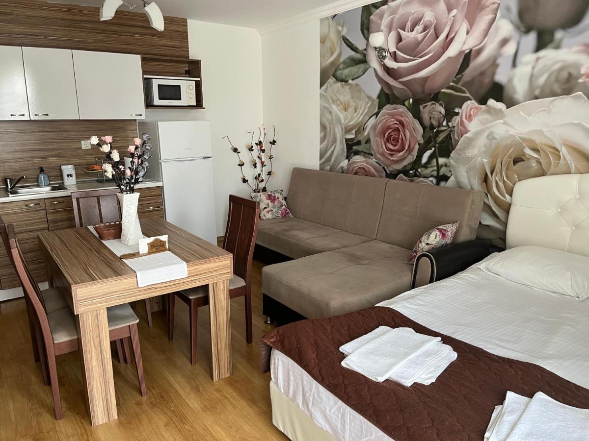 Apart Sweet Homes 5 - Apartments For Guests Σάνι Μπιτς Εξωτερικό φωτογραφία